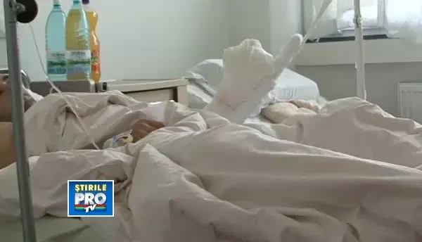 Si-a pierdut bratul, dar medicii i l-au reatasat