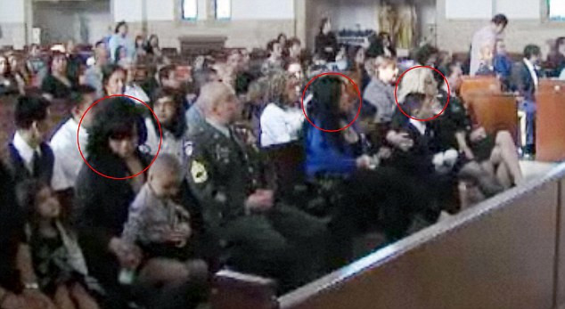 Trei femei si o inmormantare. Descoperirea facuta la funeraliile unui soldat le-a schimbat viata