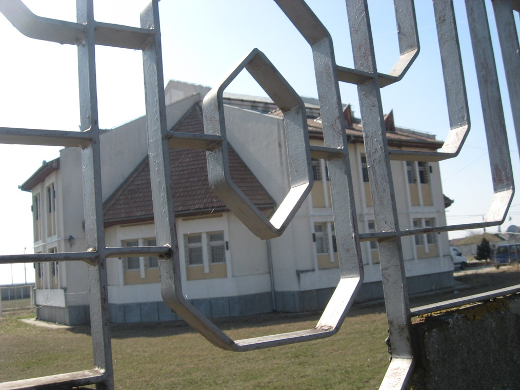 Alerta in Arad, dupa ce patru refugiati au evadat din centrul in care erau inchisi