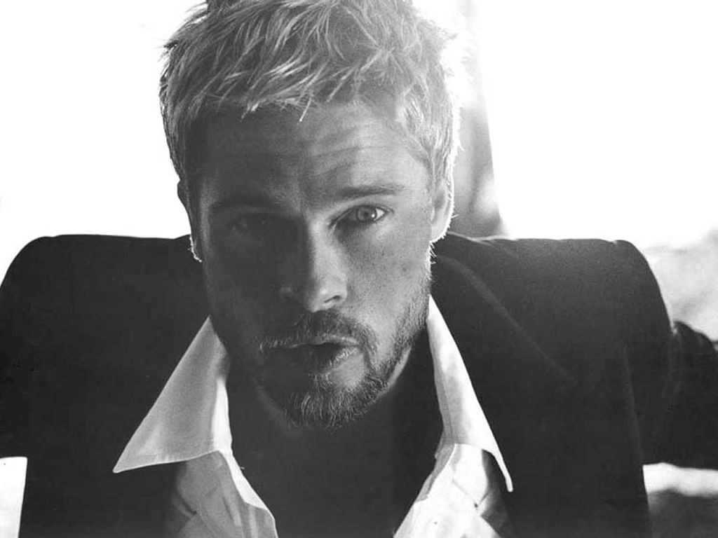 Brad Pitt, primul barbat din istorie care va deveni imaginea Chanel No.5