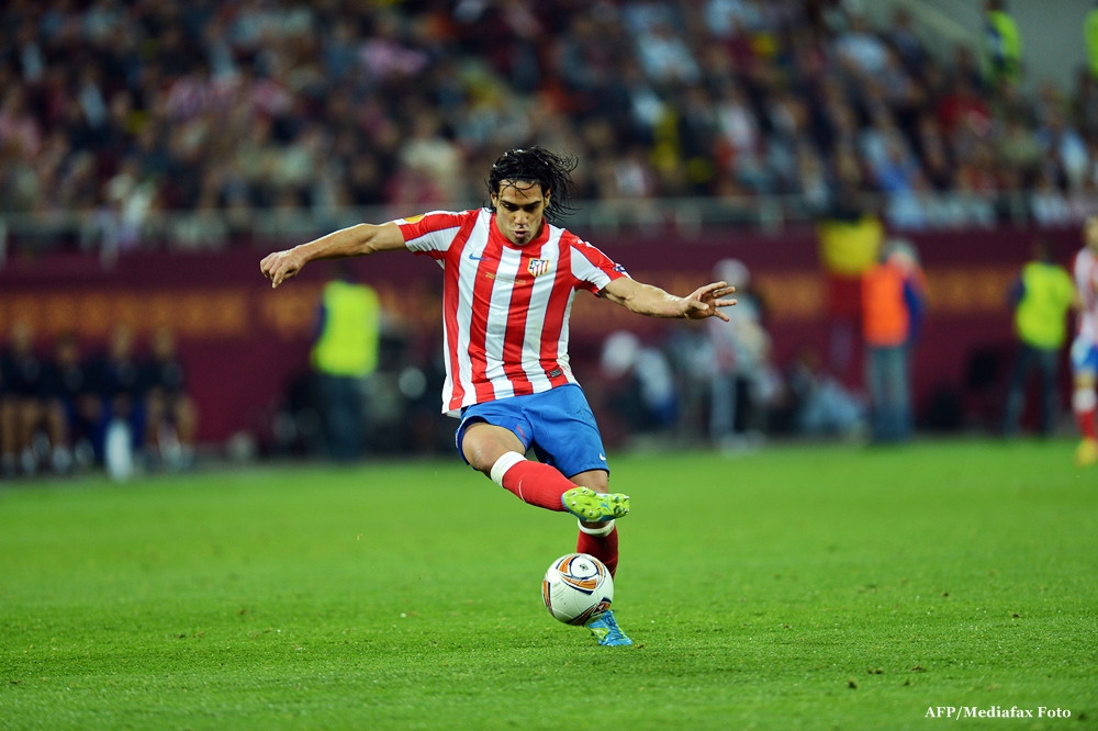 A castigat singur Europa League, dar a fost REFUZAT de Steaua si CFR. Falcao scrie istorie in fotbal