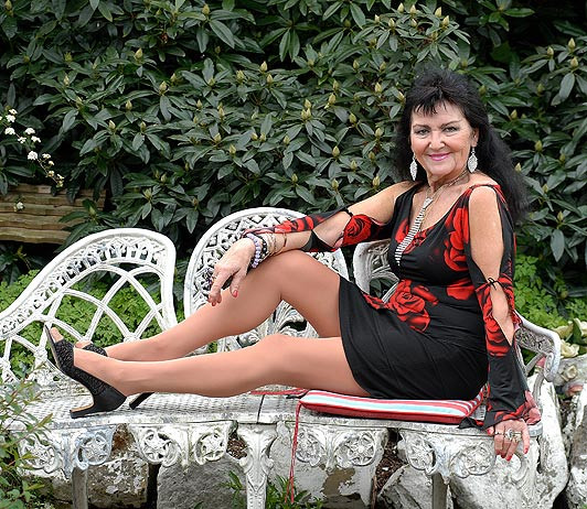 "Sunt pregatita sa imi pierd virginitatea". O femeie de 70 de ani ii lasa pe britanici fara cuvinte