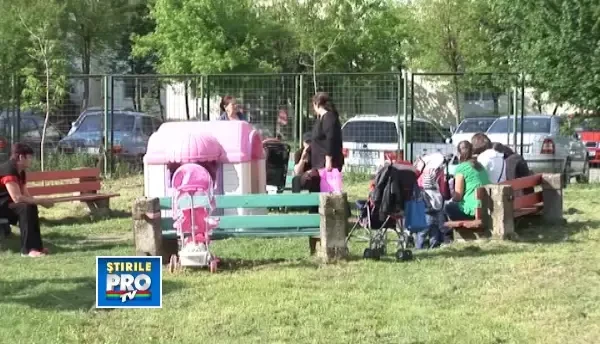 S-a dat startul inscrierilor la cresa. Inghesuiala este la ordinea zilei