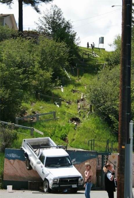 Accidente inexplicabile, pozitii dubioase sau ghinioane teribile. Galerie foto