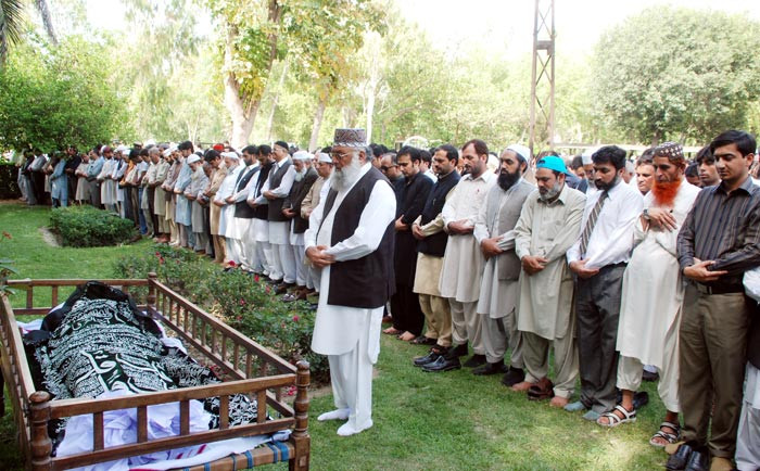 "Miracol" in Egipt. Un barbat declarat mort s-a trezit la viata in timpul funeraliilor