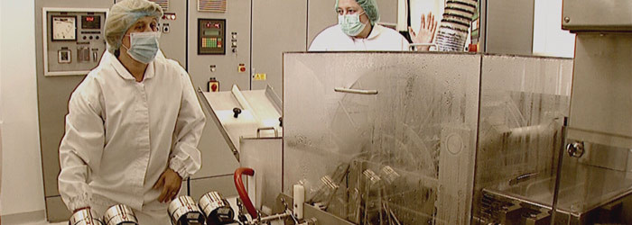 Vaccinul de la Cantacuzino, produs ca la saormarie. Ce a gasit OMS: tavi pe jos, aparate murdare, angajari de pe o zi pe alta