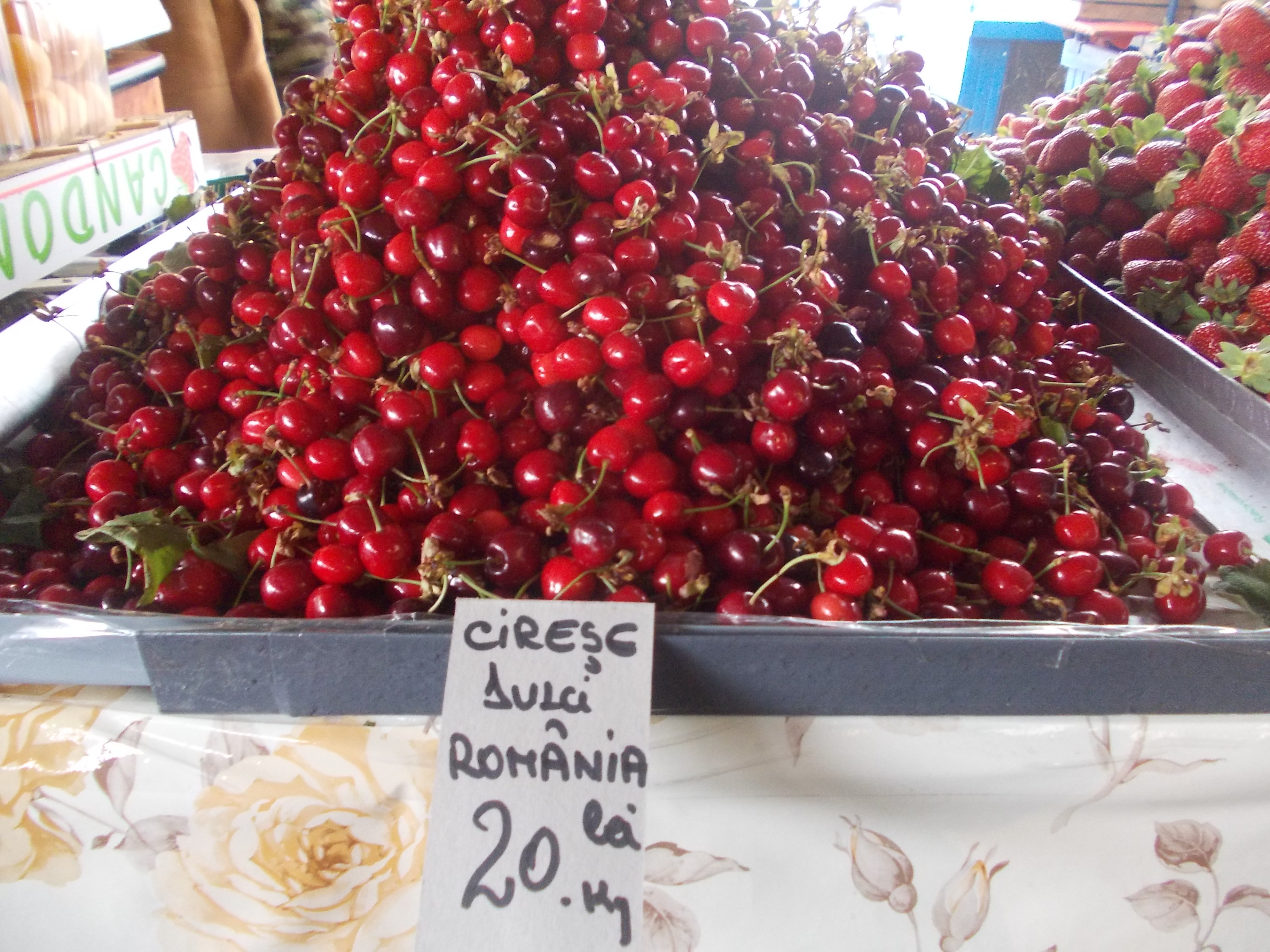 "Ordin" de la Uniunea Europeana. Ciresele din piete trebuie sa fie "mari si carnoase"