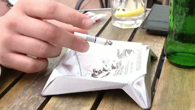Bulgaria interzice de la 1 iunie fumatul in locuri publice. In Romania, legea e uitata in sertar