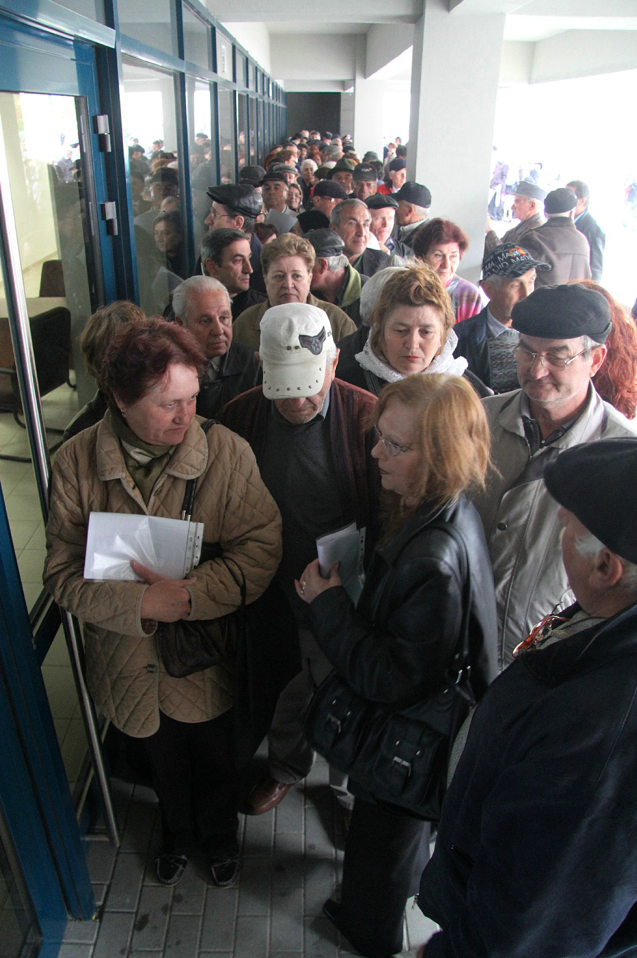 Romanii nascuti intre 1966-1971 nu vor mai avea bani de pensii. Vor primi maximum 15% din salariu