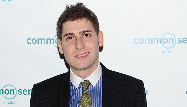 Bun gasit avere, adio patrie. Facebook l-a facut miliardar, dar Statele Unite ii vor inchide usa