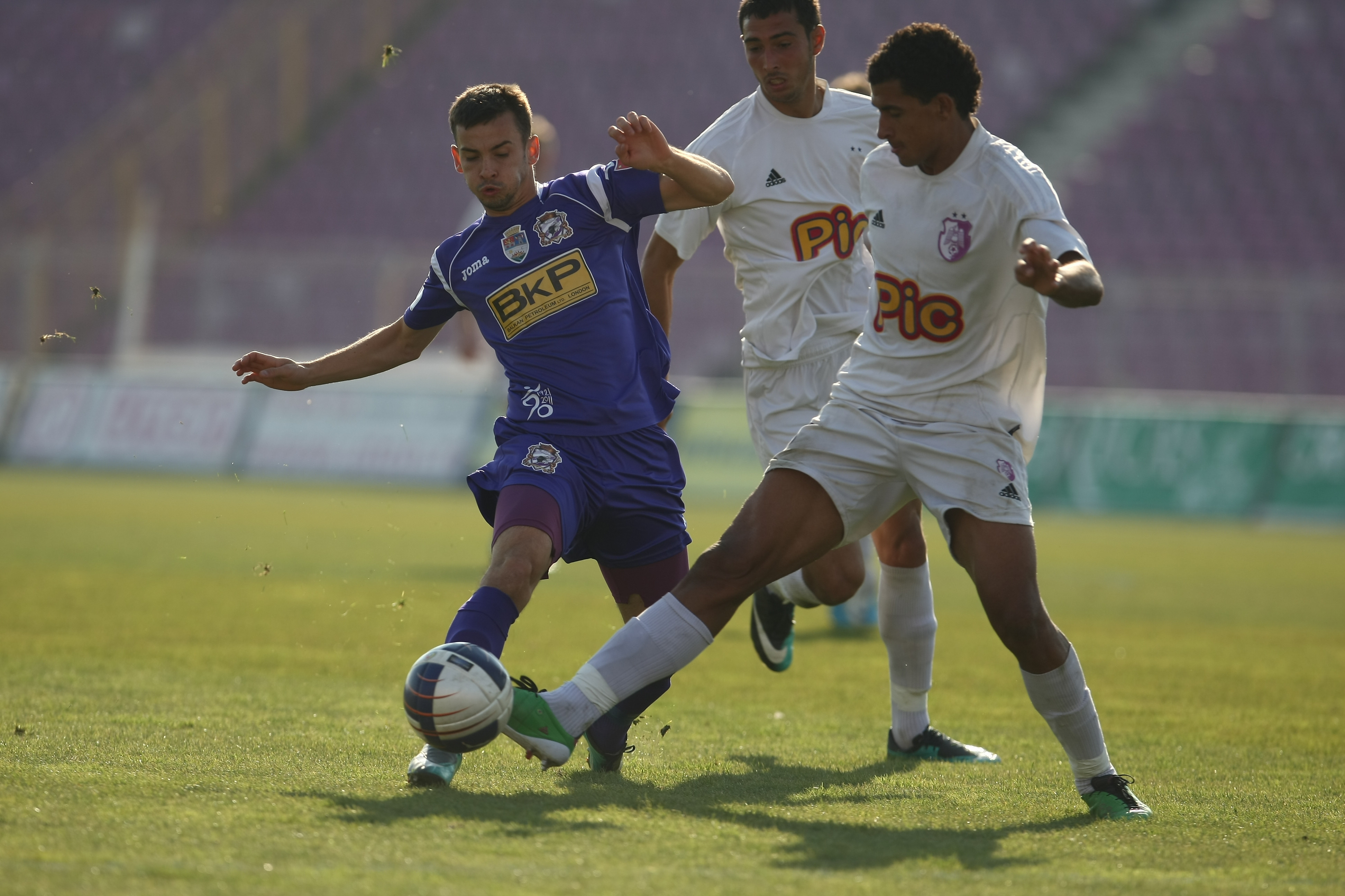 Poli are nevoie de un punct cu FC Arges pentru a promova degeaba in Liga I