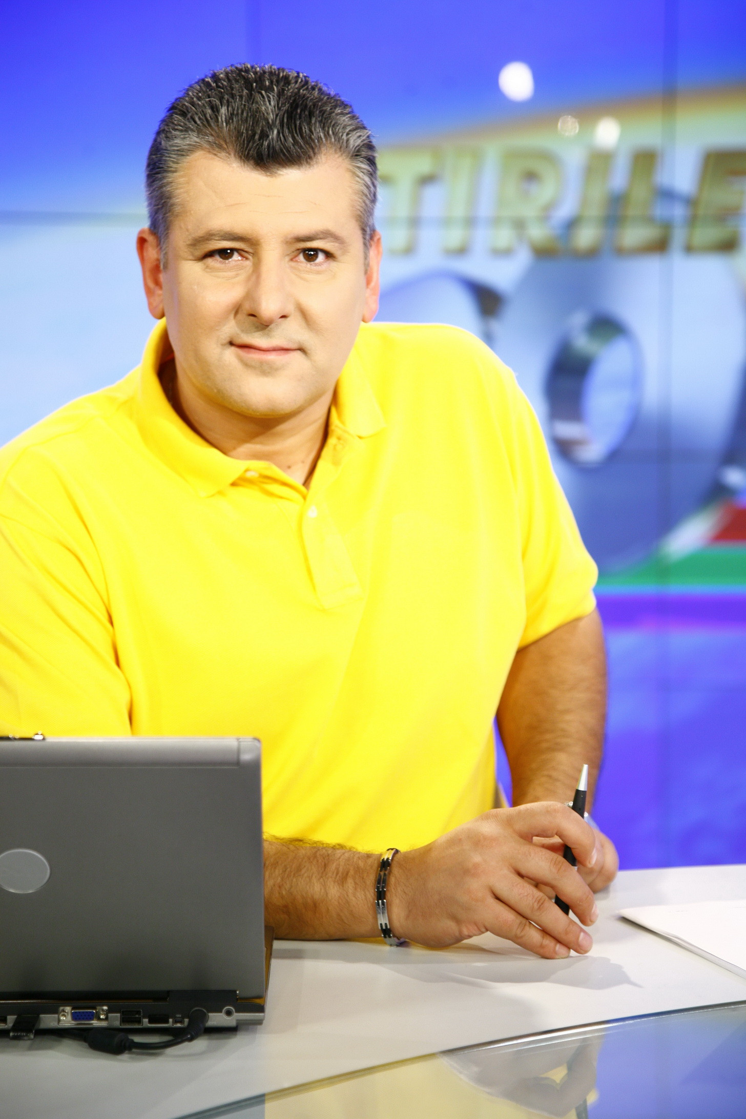 Lavinia Petrea si Andreea Marinescu, noile prezentatoare ale Stirilor Pro Tv, alaturi de Mihai Dedu