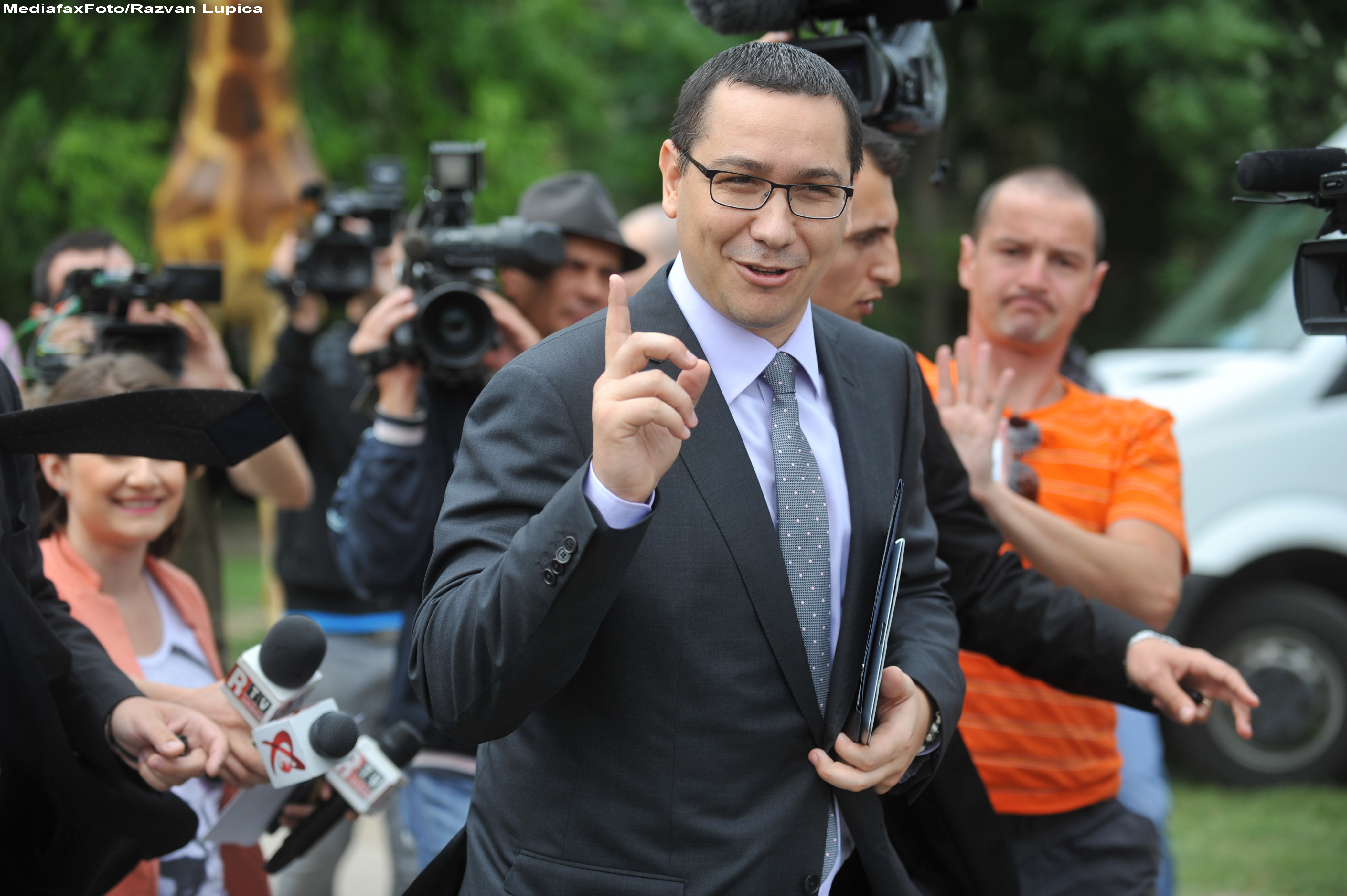 Ponta: Nicolaescu a vorbit in nume personal despre CASS, politicienii sa nu mai fie mici vedete