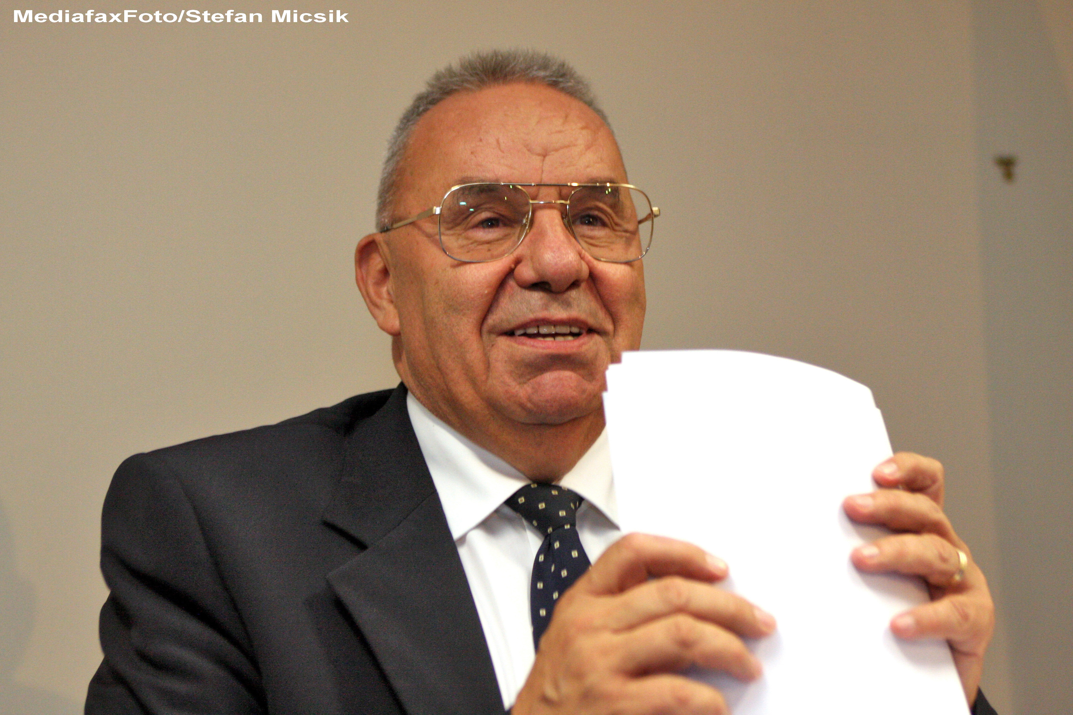 Raspunsul halucinant al ministrului Marga, intrebat cum comenteaza greselile din CV-urile colegilor