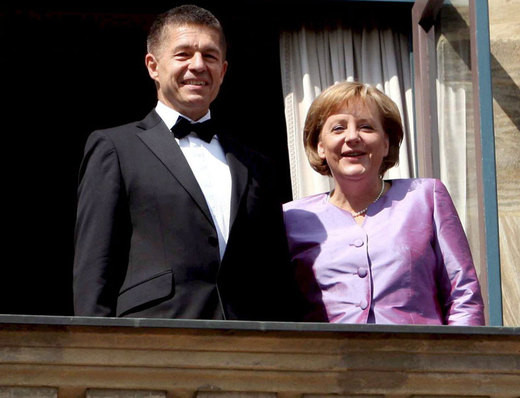 "Sa nu ii spuneti domnul Merkel". Barbatul din umbra uneia dintre cele mai puternice femei din lume