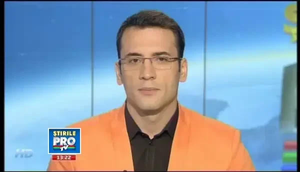 "Sport" de cartier. Ultima distractie a tinerilor este aruncatul pantofilor pe firele de tensiune