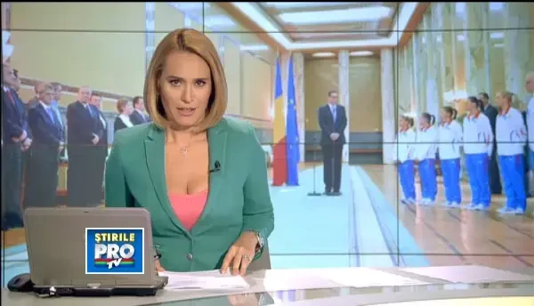 Premierul Victor Ponta le-a invitat pe gimnaste la Palatul Victoria, inainte de dublarea primelor