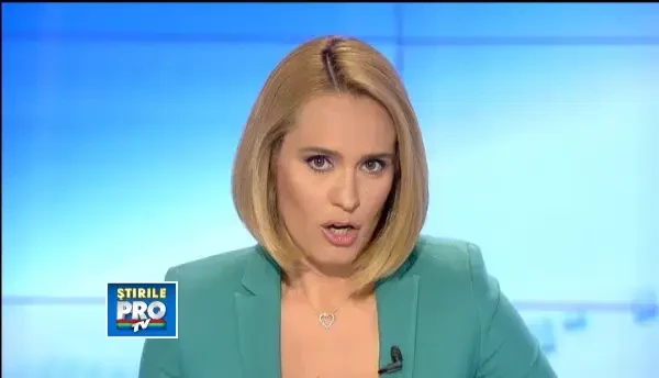 Flacara olimpica a fost purtata pe o portiune din traseu de o politista de frontiera din Romania