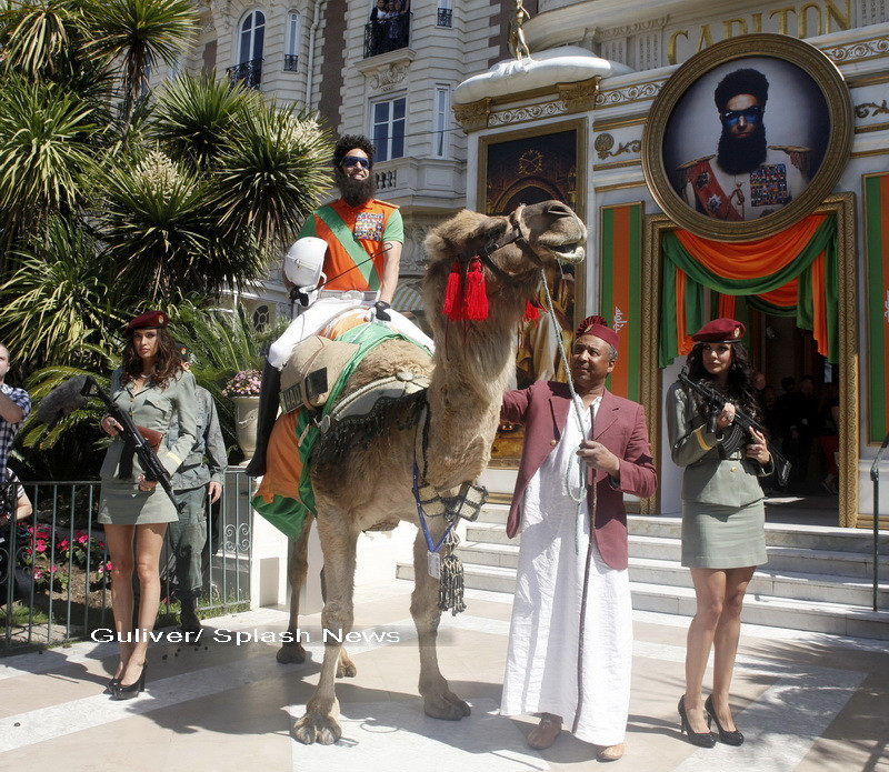 Festivalul de Film de la Cannes. Sacha Baron Cohen, aparitie memorabila la deschidere