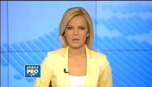 Au ramas fara casa. O familie numeroasa de romi a fost evacuta dintr-un imobil dupa ce l-au distrus