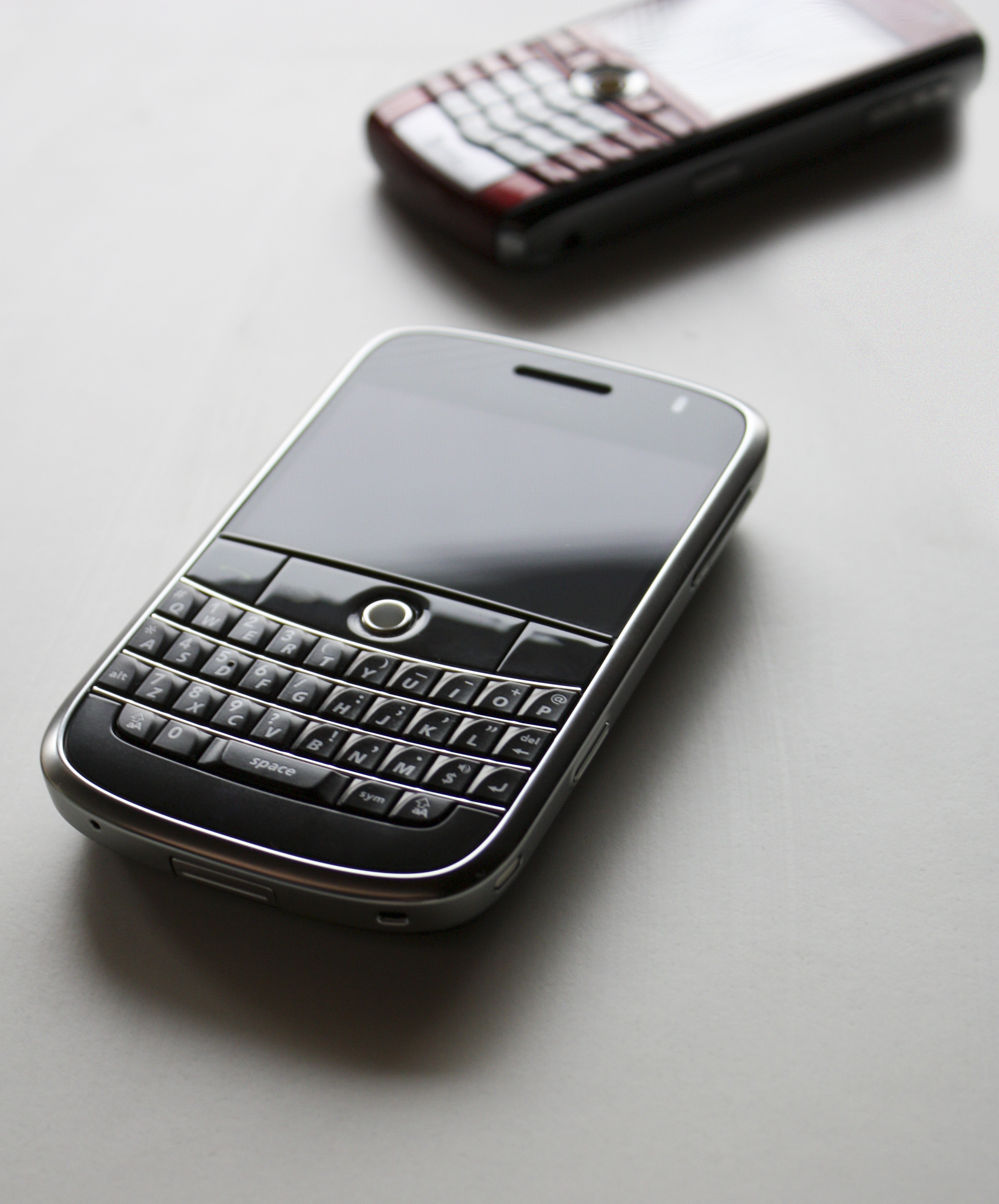 ACESTA este cel mai dorit telefon din ISTORIE! Cate MILIOANE de oameni il VOR: