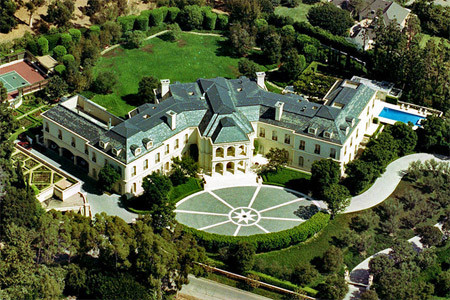 Cum arata afacerile fara limita pe card:Case de 155 mil dolari pentru fetele miliardare ale planetei