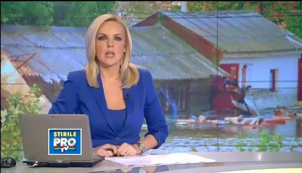 Bilantul ploilor din aceste zile: un copil mort, zeci de case inundate si drumuri distruse