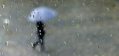 Ploi si ninsori in toata Romania; maxime de 12 grade. Cum arata vremea in urmatoarele zile