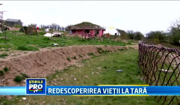 VIDEO. Au renuntat la viata de oras si traiesc in stil "hobbit". Au case ca in "Stapanul inelelor"