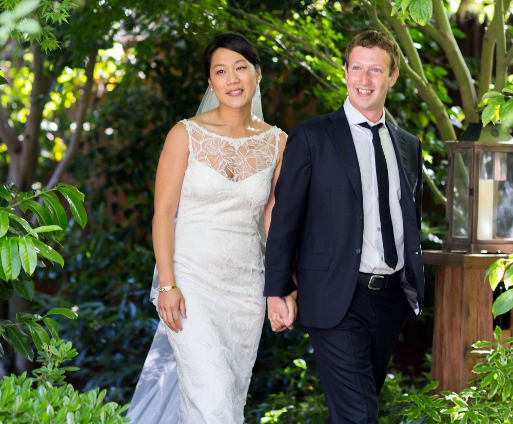 Mark Zuckerberg s-a casatorit cu Priscilla Chan! Vezi cum arata doamna Zuckerberg: