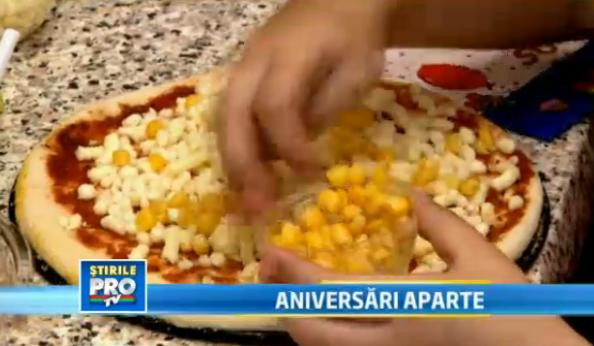 Pune-ti prietenii sa-si gateasca singuri. Retete pentru o petrecere aniversara inedita