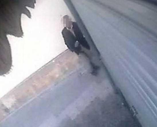 Ultimele imagini inainte de dezastrul cu bomba din Italia. Atentatorul, prins de camerele de filmat