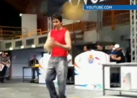 VIDEO incredibil. Romanul care i-a invatat pe italieni sa jongleze cu pizza