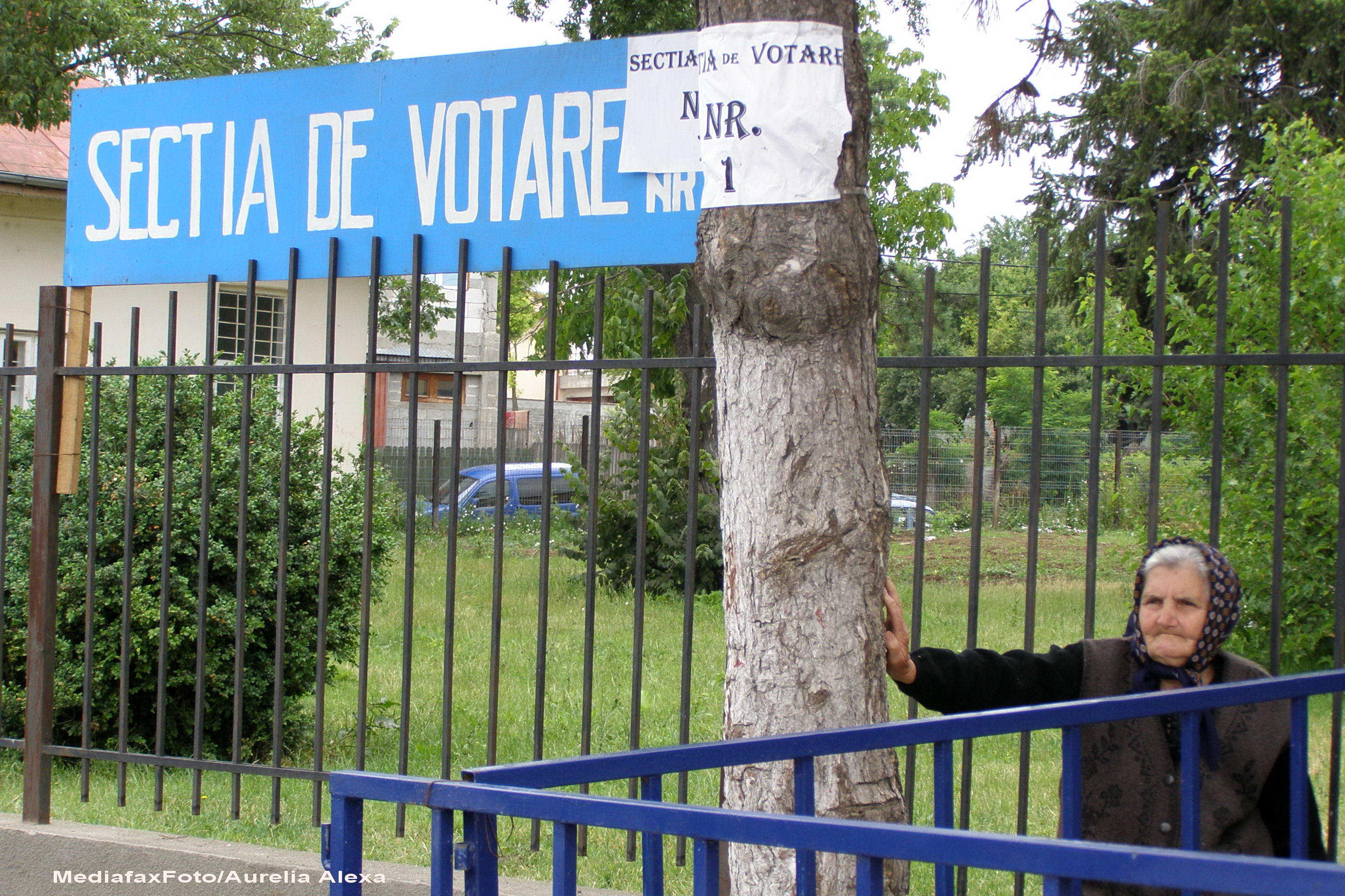Locale 2012: Cu 20% mai putini candidati decat in 2008; 5% din candidatii la CJ sunt femei
