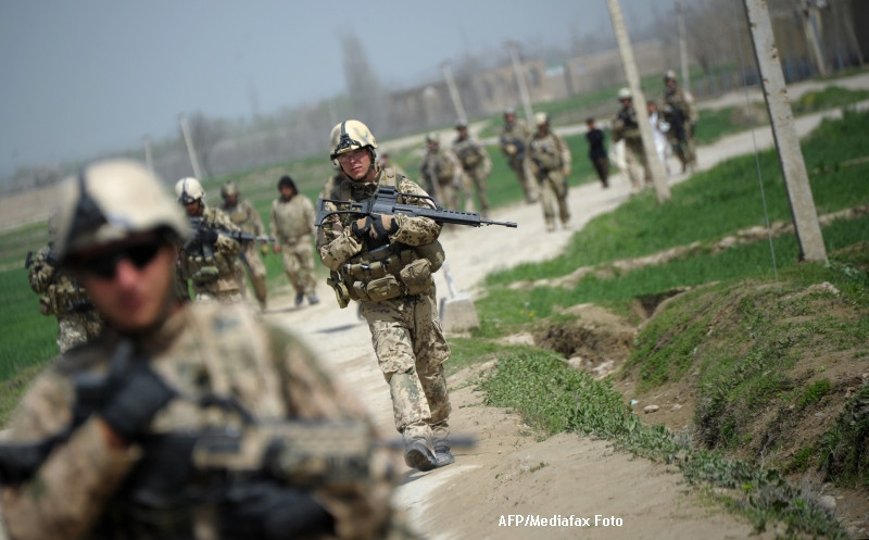 NATO se retrage din Afganistan, fara a parasi tara. 130.000 de soldati, retrasi pana in 2014