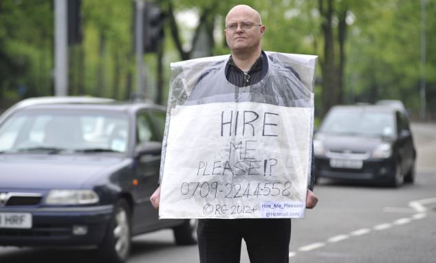 Gestul disperat al unui om care a fost refuzat de peste 15.000 de angajatori. "Nu mai am de ales"