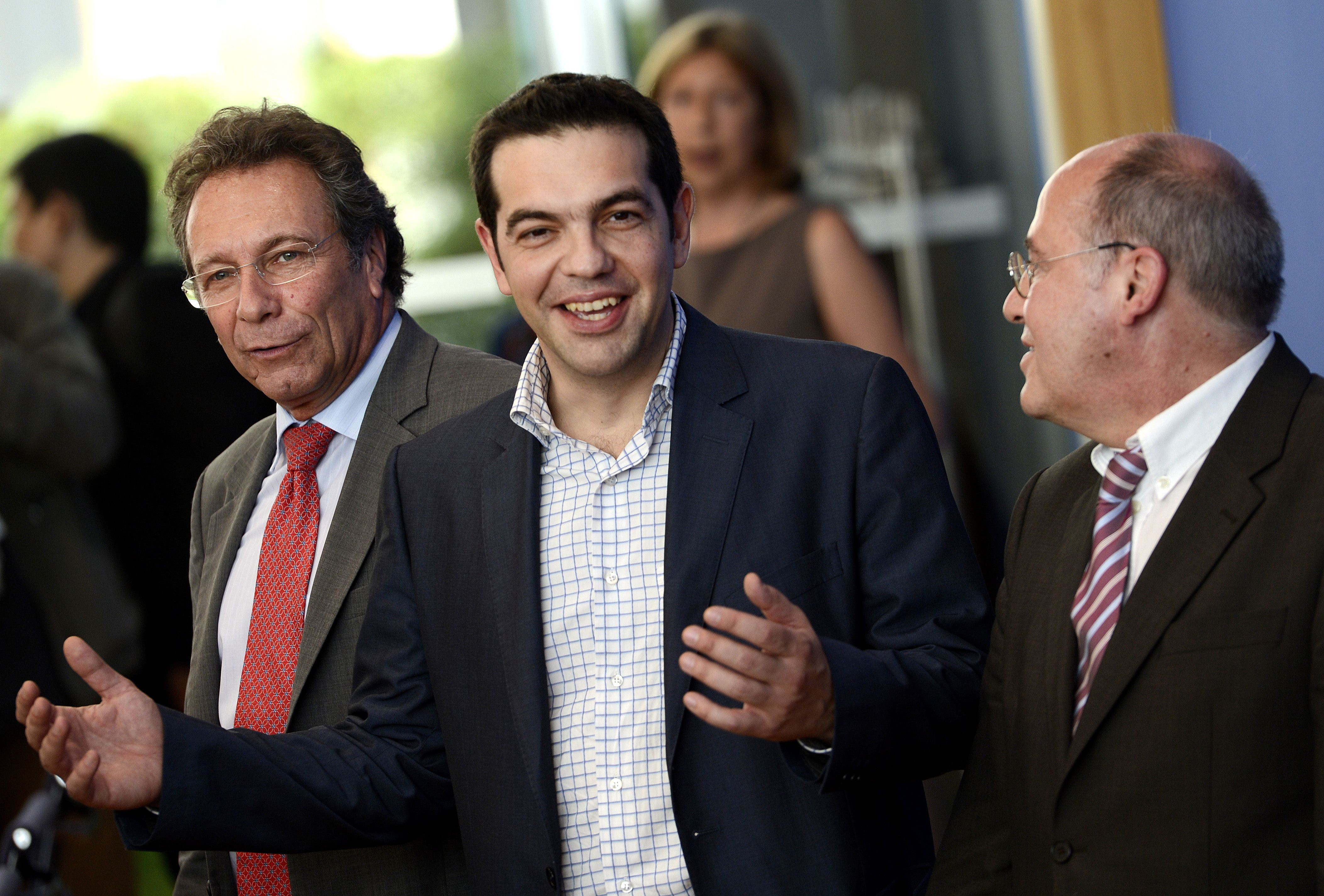 Liderul stangii radicale vrea sa pastreze moneda unica: "Respingem planul de austeritate, nu euro"