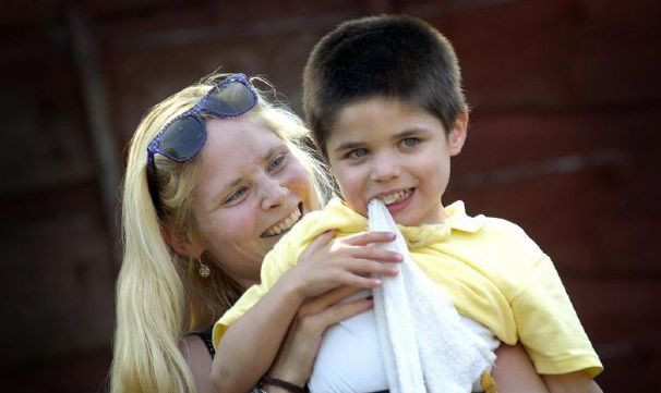 Cazul pentru care medicii nu au nicio solutie. Povestea copilului care isi mananca dormitorul