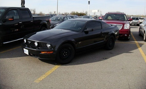 FOTO. Mesajul primit de un sofer care si-a parcat masina pe doua locuri. Intreg internetul aplauda