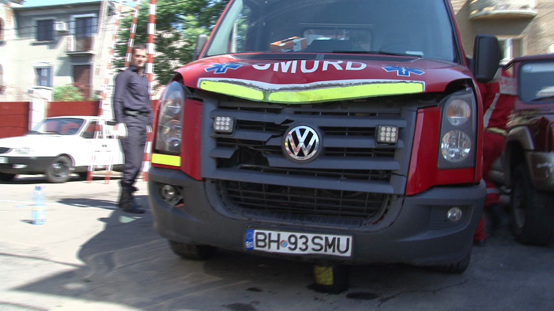 Doi oameni au fost loviti de un echipaj SMURD cand asteptau sa traverseze strada.Cum a fost posibil
