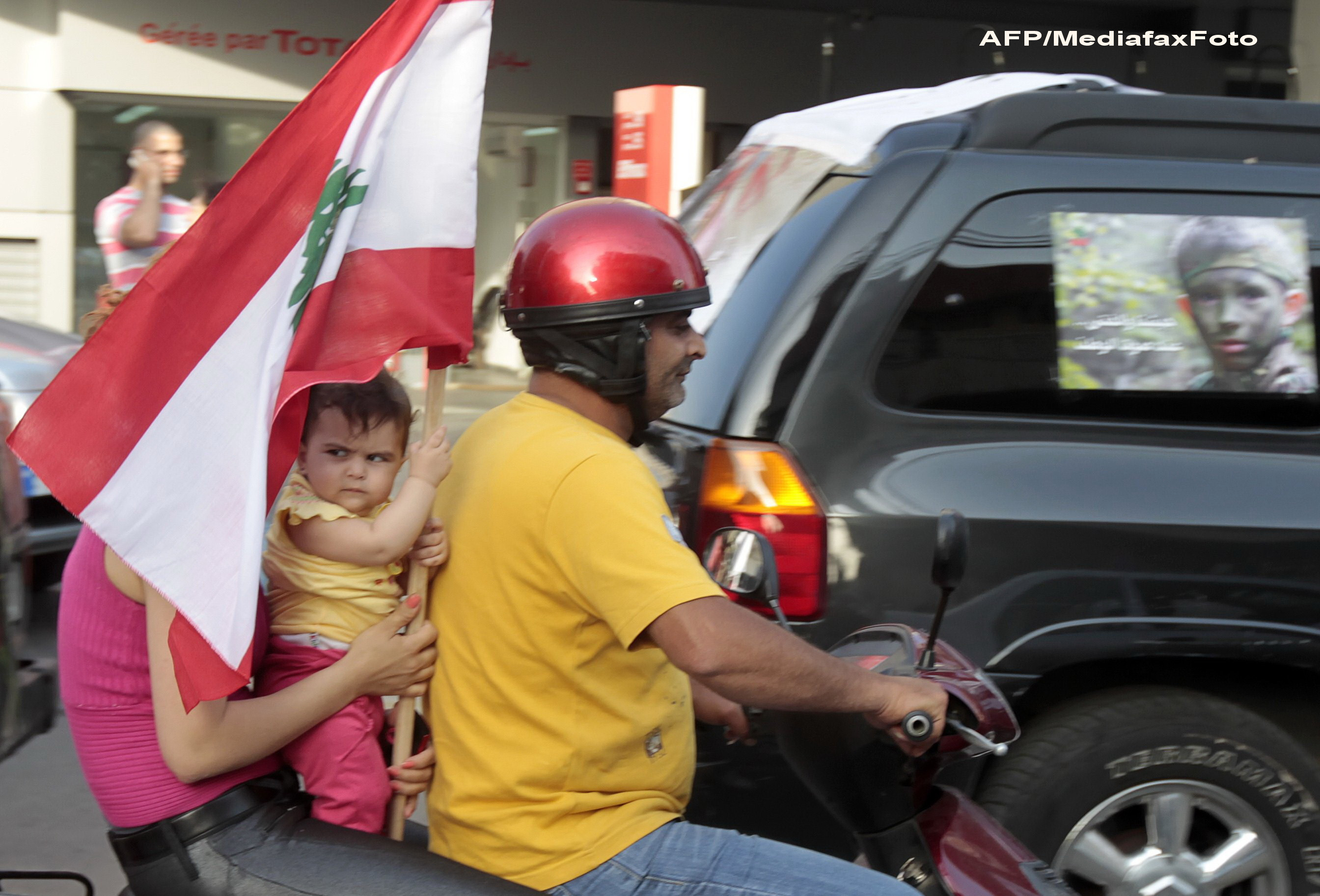 Masacru. Peste 50 de civili, dintre care 13 copii, ucisi in bombardamentele din centrul Siriei