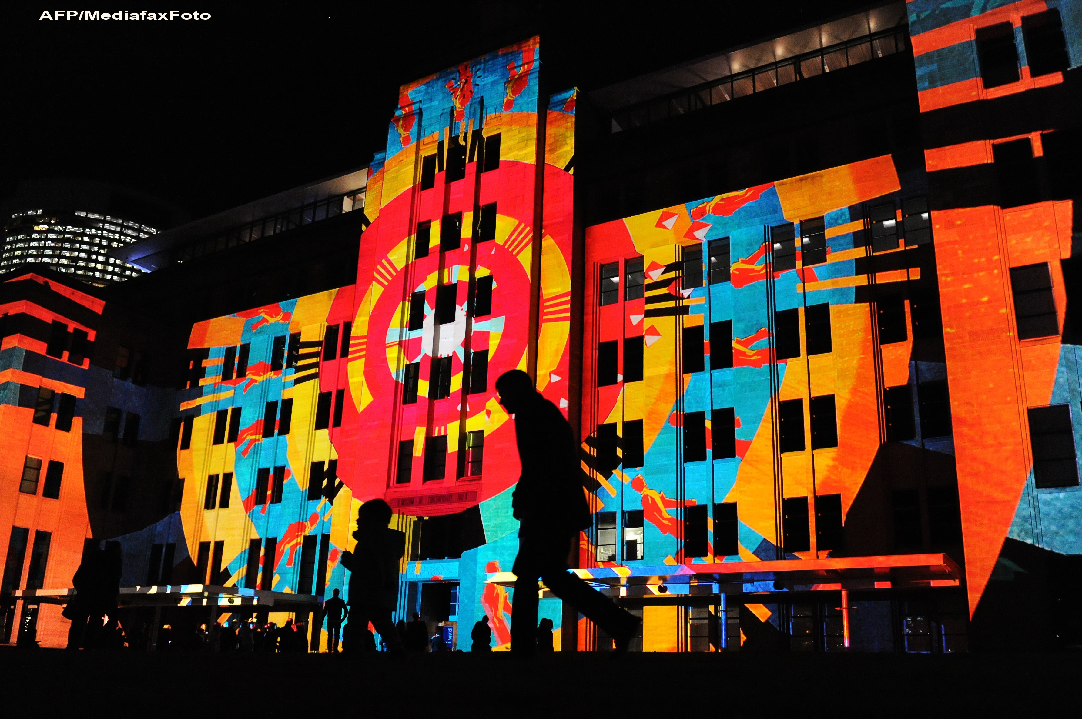 Spectacol deosebit in Australia, pe cladirile simbol. A inceput Festivalul Luminii