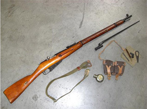 Un barbat din Sibiu e cercetat dupa ce politistii au gasit asupra lui o arma de vanatoare cu luneta