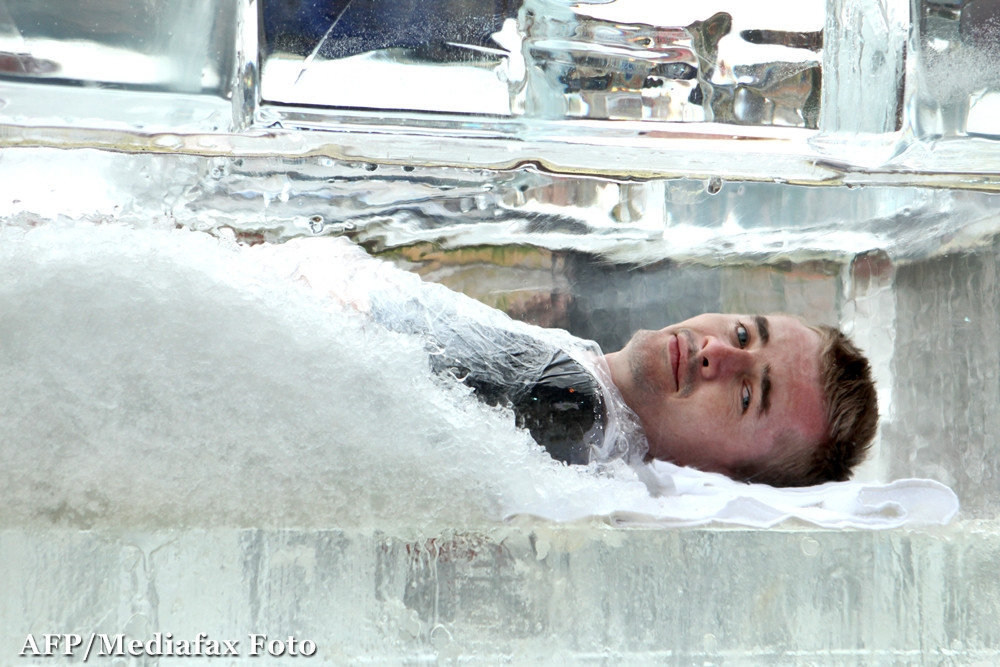 Cristian Gog a batut timpul lui Houdini si recordul mondial. Cum a rezistat 3 ore in gheata. VIDEO