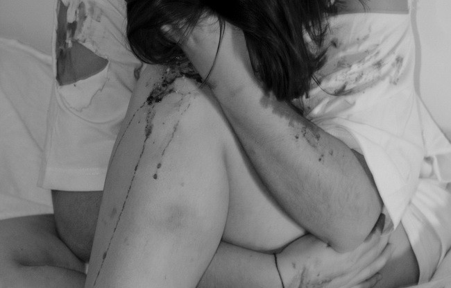 Barbat din Ramnicu Valcea, arestat pentru ca si-a violat si batut de mai multe ori fiica de 15 ani. Ce a povestit adolescenta