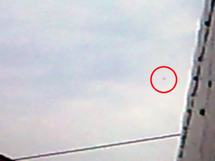 OZN in centrul Bucurestiului, filmat de un utilizator stirileprotv.ro. VIDEO