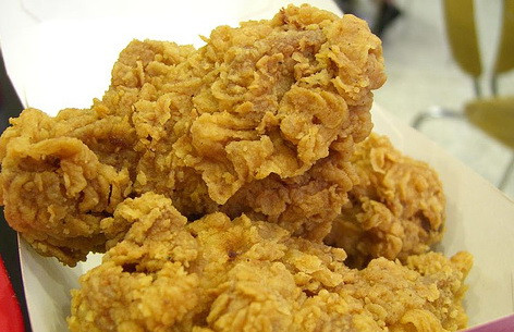 Greenpeace: Cel mai mare lant de fast food din lume ameninta echilibrul planetei