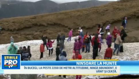 Ninge ca in mijlocul iernii la munte. Zapada de 15 de centimetri, la Balea Lac si Varful Omu