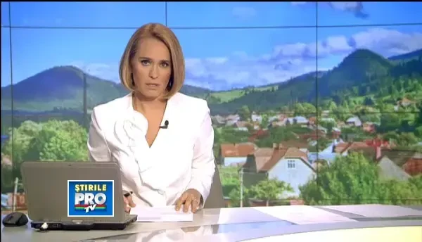 Copilarie chinuita pentru o fetita nevazatoare de 10 ani. Parintii refuza s-o dea la scoala speciala