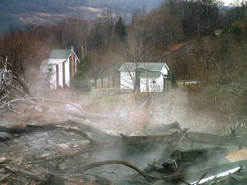 Orasul fantoma din SUA care ARDE de jumatate de secol. FOTO si VIDEO